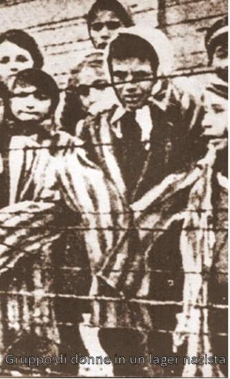 Gruppo di donne in un lager nazista