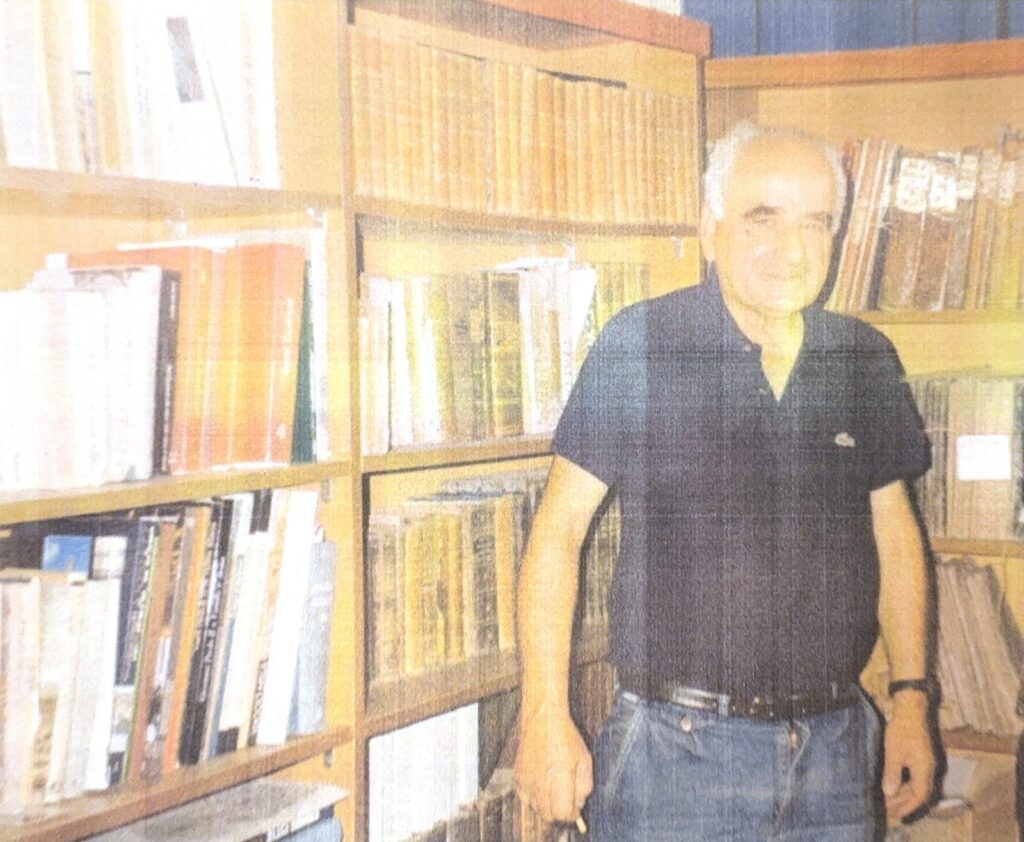 L’avv. G.B. Lazagna nel suo studio privato. A guerra finita assunse la difesa di circa mille partigiani portati a processo.